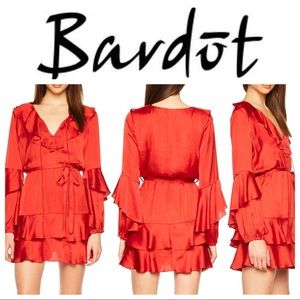 Bardot Donna Tiered Charmeuse Famous Red Dress size Medium/8